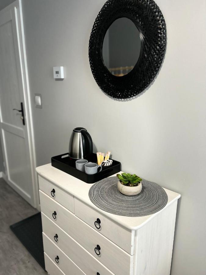 Noclegi Comfort - Self Check-In 24H Swidnica  Ngoại thất bức ảnh
